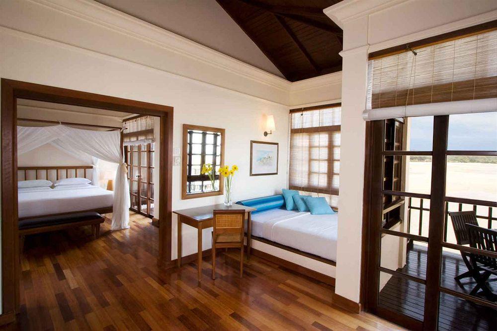 Hotel Avillion Port Dickson Exteriér fotografie A room at the resort