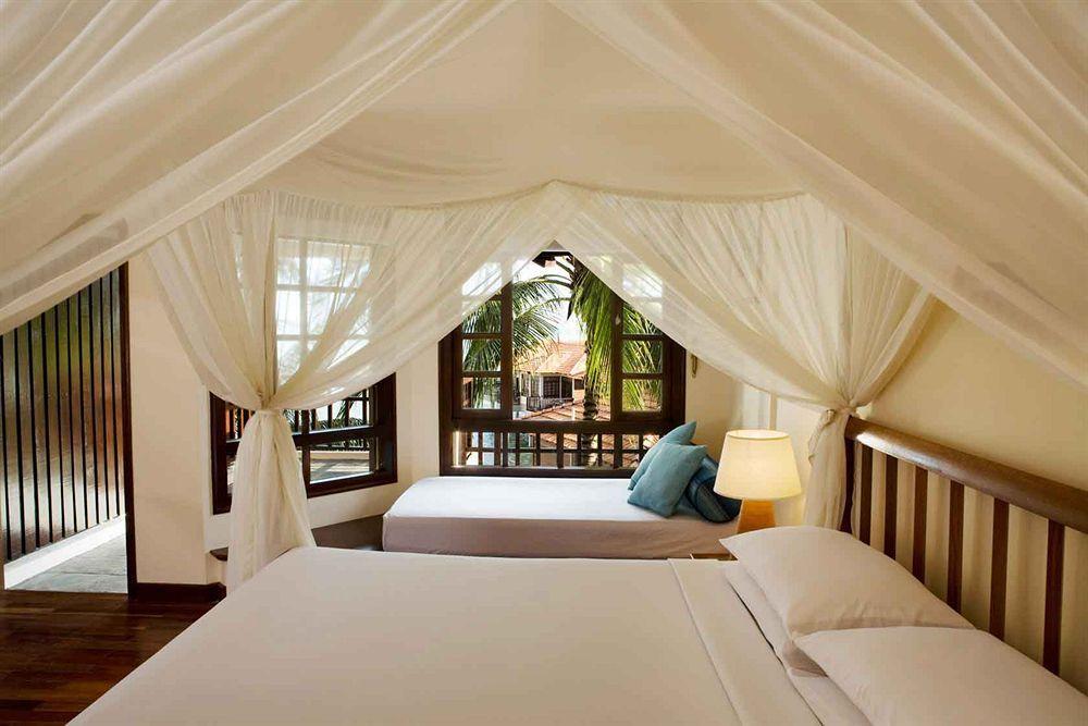 Hotel Avillion Port Dickson Exteriér fotografie A bedroom at the resort