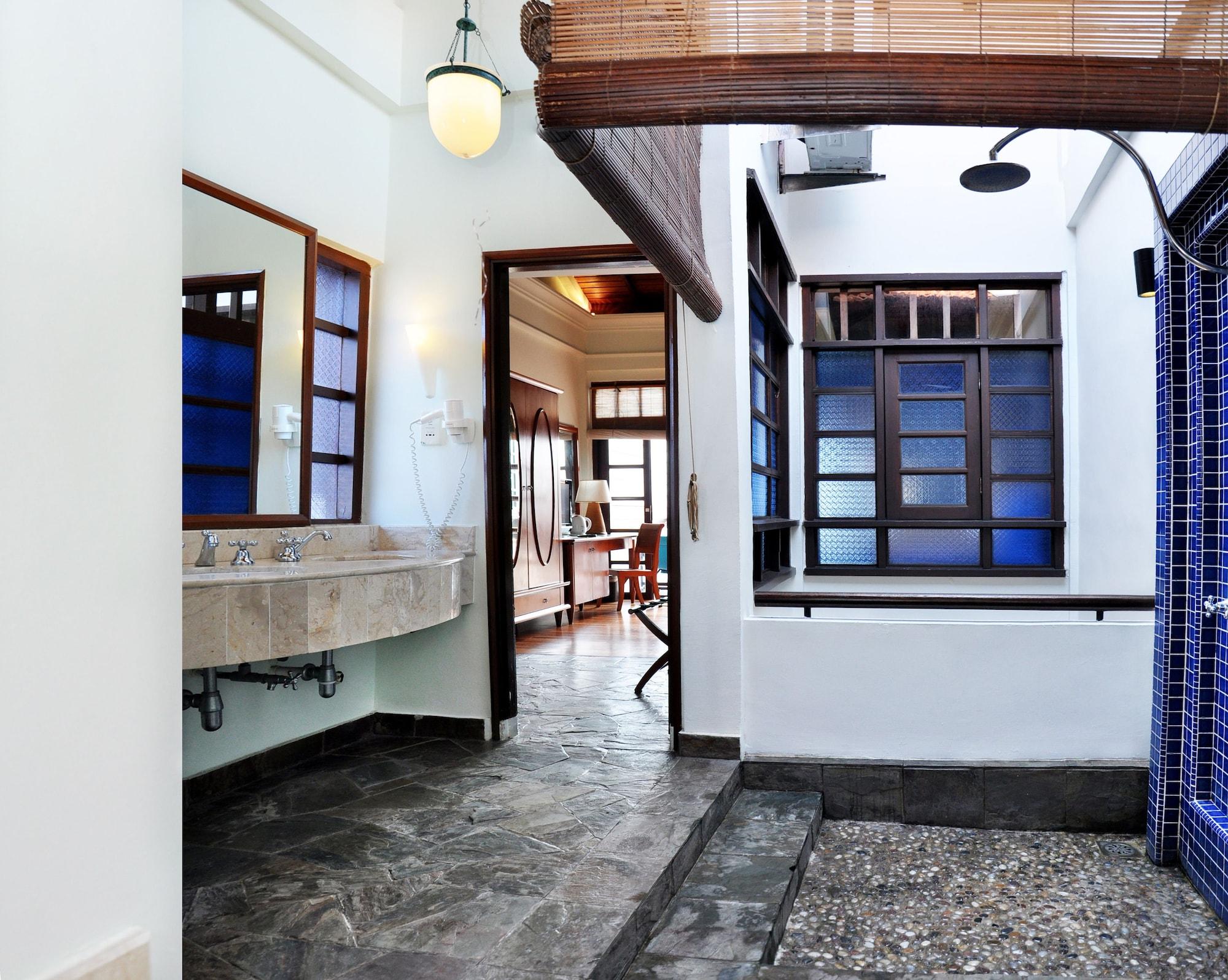 Hotel Avillion Port Dickson Exteriér fotografie Interior of the house
