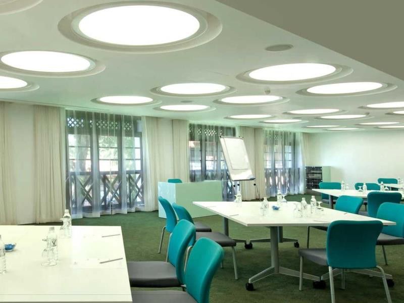 Hotel Avillion Port Dickson Exteriér fotografie Meeting room
