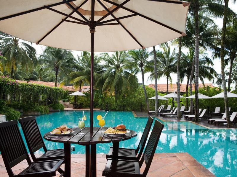 Hotel Avillion Port Dickson Exteriér fotografie Pool at the hotel