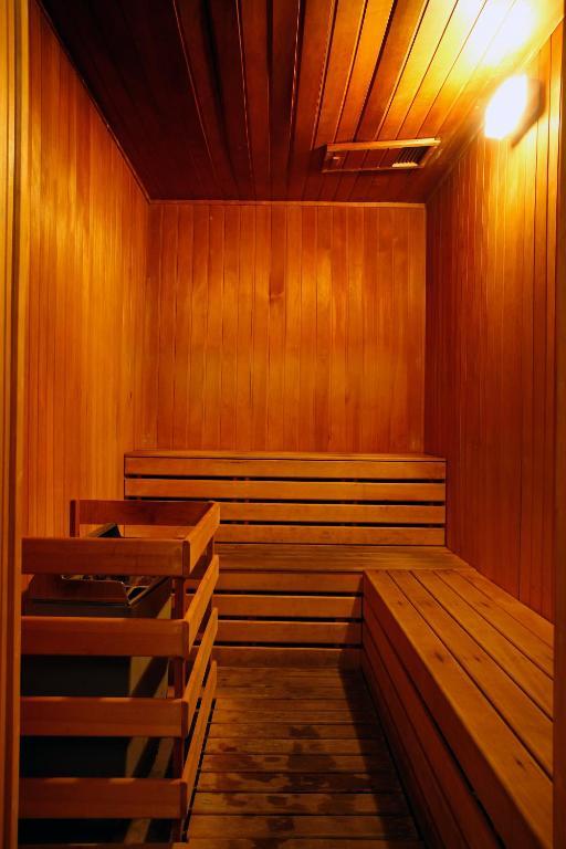Hotel Avillion Port Dickson Exteriér fotografie A Finnish sauna
