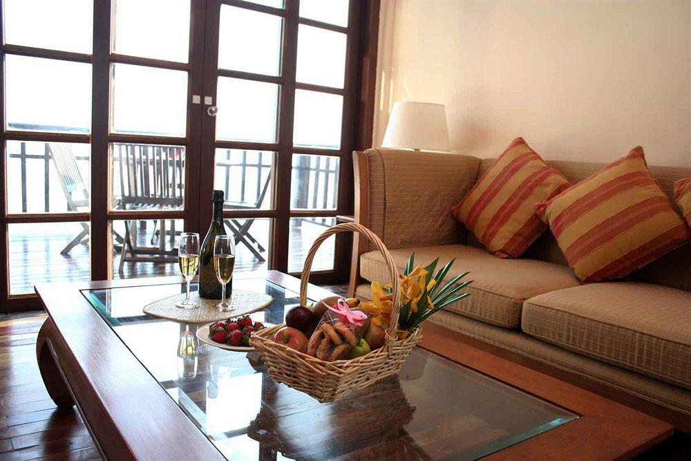 Hotel Avillion Port Dickson Exteriér fotografie A living room at the hotel